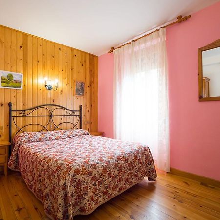 Hostal Pirineos Sarvisé 외부 사진